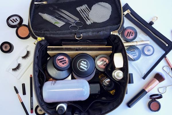Brigitte Brianna Cosmetic case with makeup collection