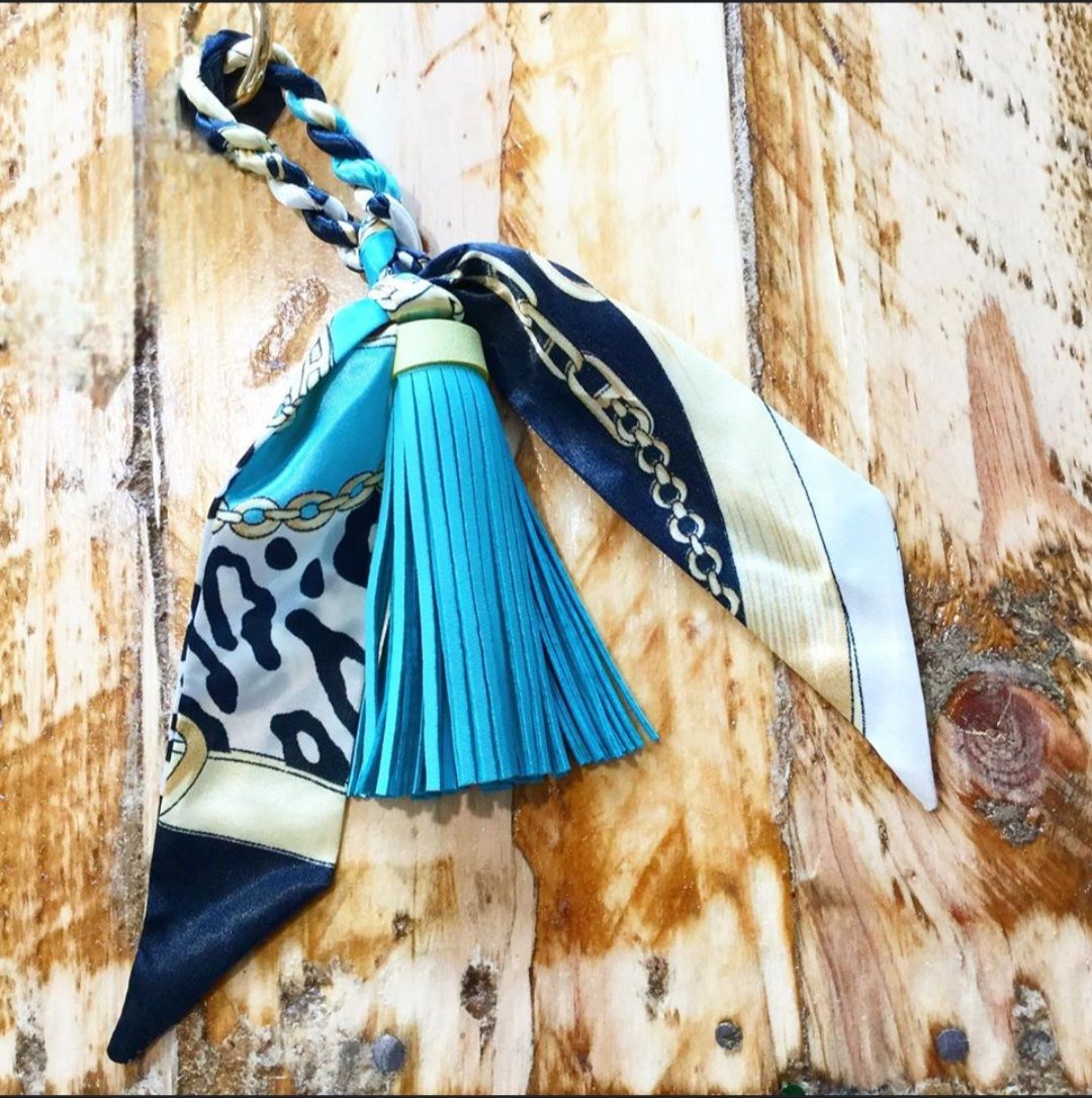 Kelli Keychain | SexyModest Boutique