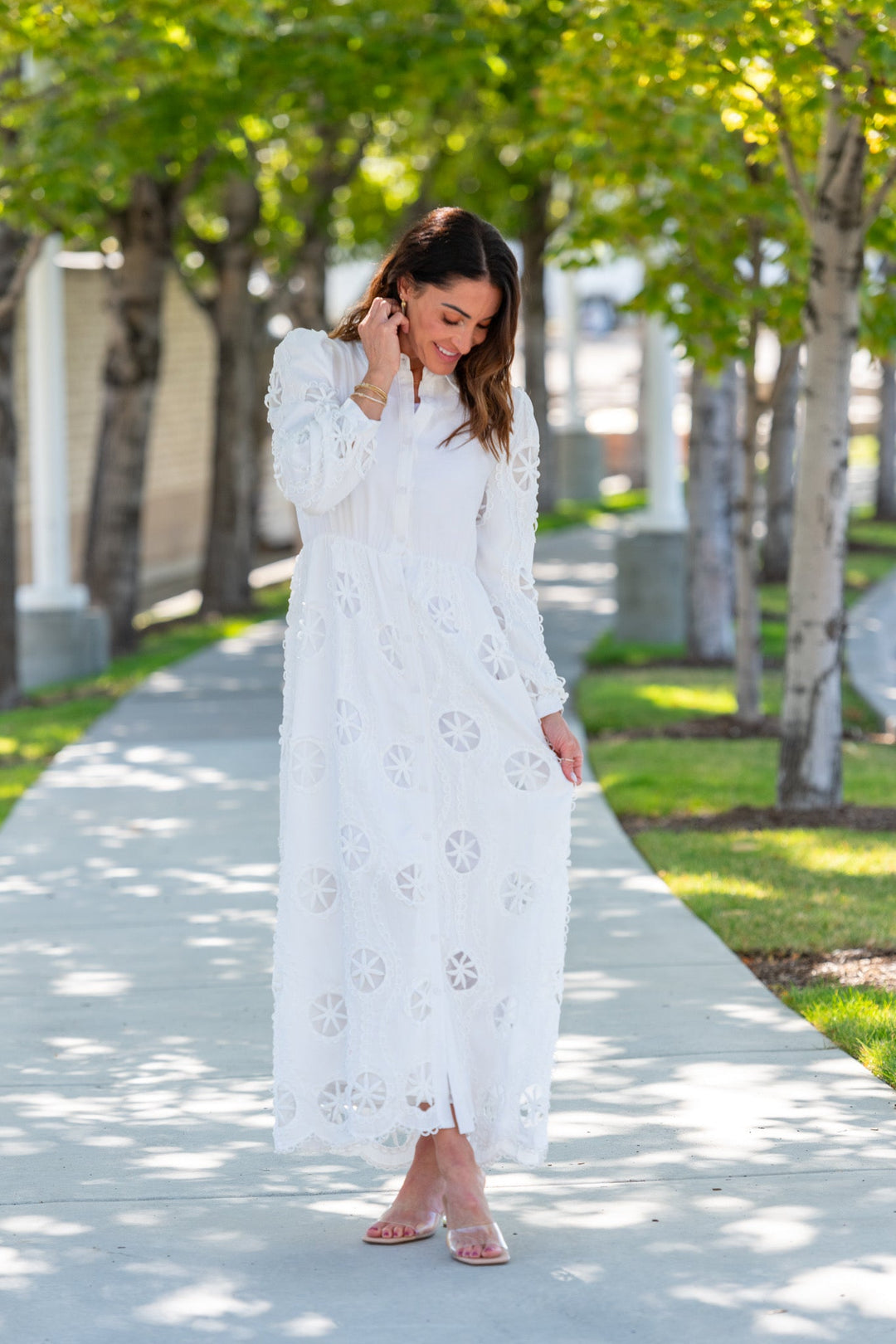 lace spring dress Custom Lace Sleeveless Plunging Spring Wedding Dress Light Ivory